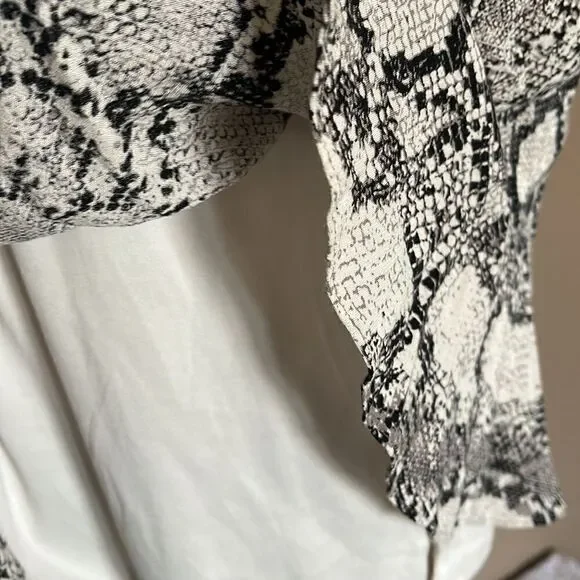 Express snakeskin print dress size small - Picture 7 of 7